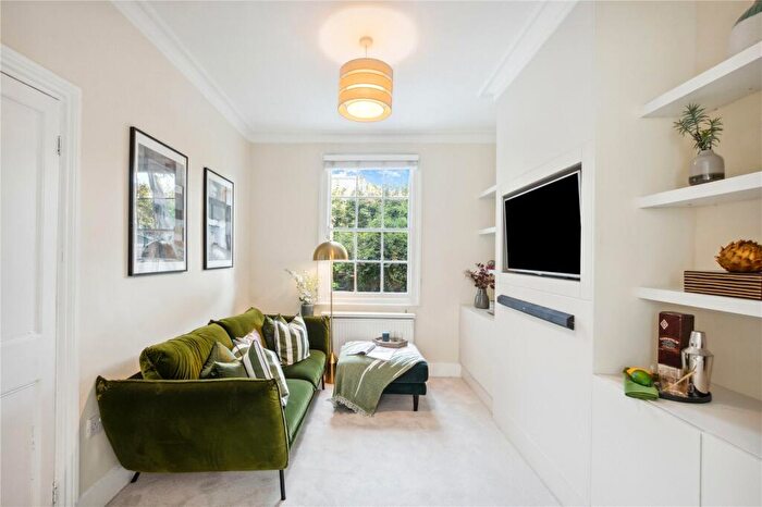 3 Bedroom Terraced House For Sale In Bridge Lane, London, SW11