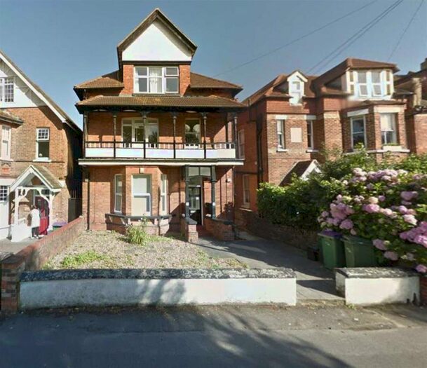 1 Bedroom Flat To Rent In Radnor Park Road, Folkestone, CT19