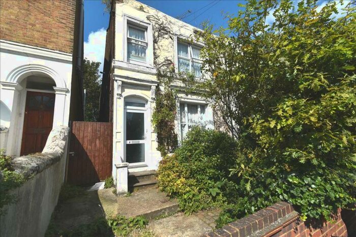 2 Bedroom Apartment To Rent In Highfield Road, Dartford, DA1