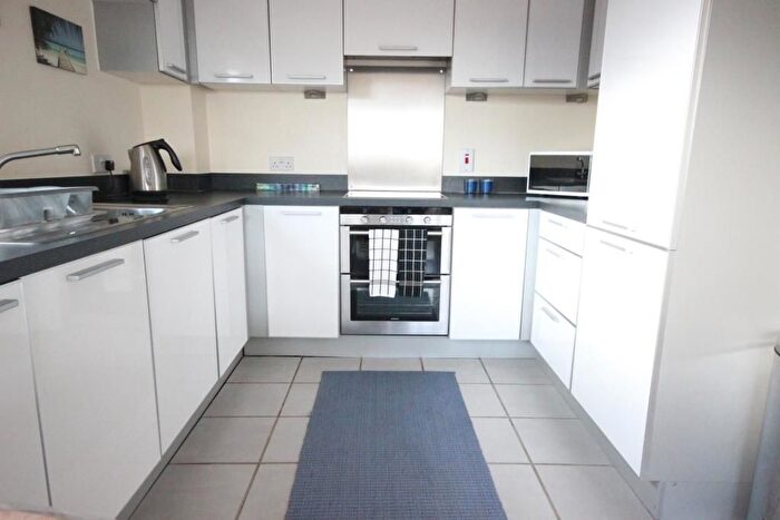 2 Bedroom Flat To Rent In Agate Close, London, NW10