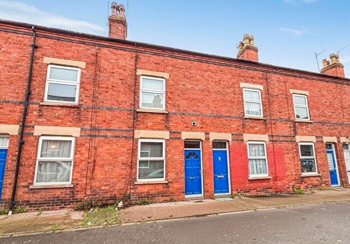3 Bedroom Terraced House For Sale In Cross Street, Skegness, Lincolnshire, PE25