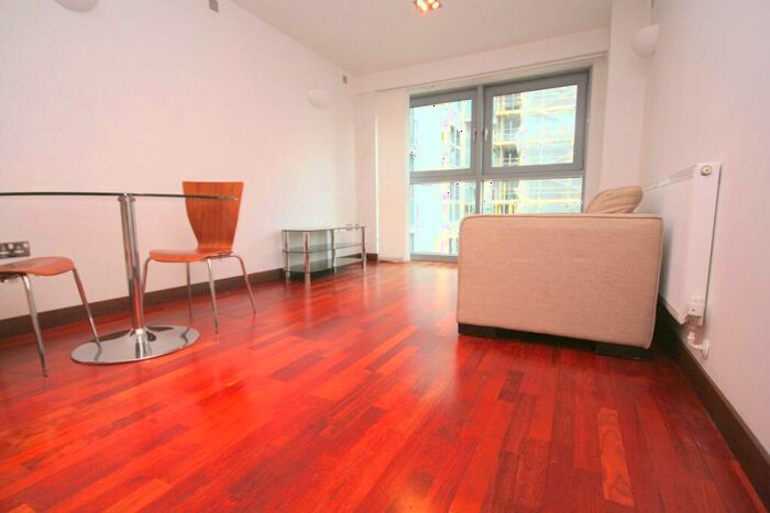 1 Bedroom Flat To Rent In Vicentia Court, Bridges Court Road, SW11