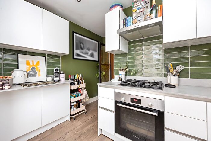 1 Bedroom Flat For Sale In Lennox Road, Broadwater, Worthing, BN11