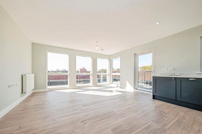 1 Bedroom Flat For Sale In Corks Lane, Hadleigh, Ipswich, IP7