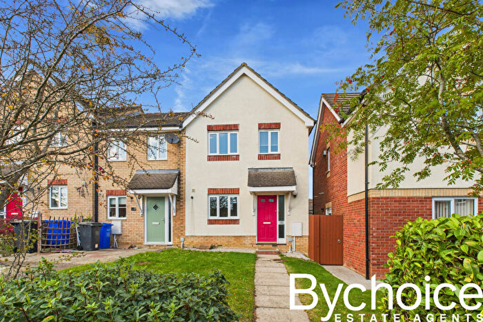 3 Bedroom End Of Terrace House For Sale In Coxs Close, Haverhill, CB9