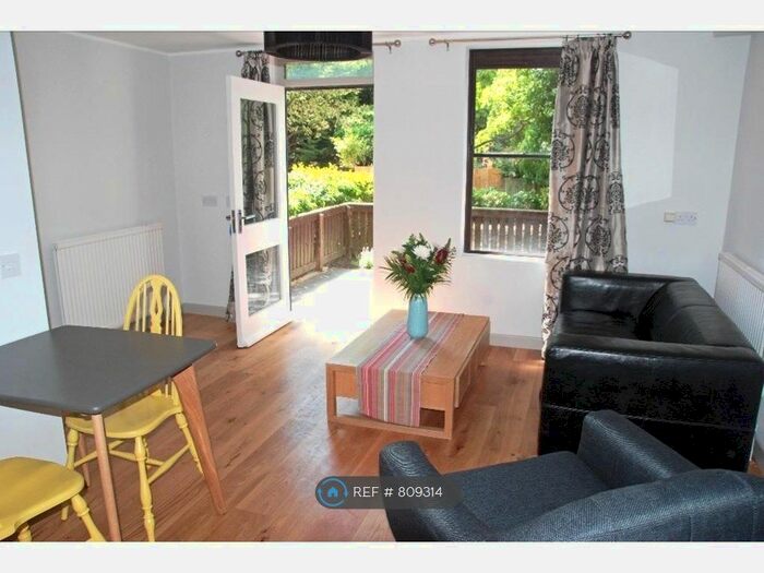 1 Bedroom Flat To Rent In Eliot Park, London, SE13