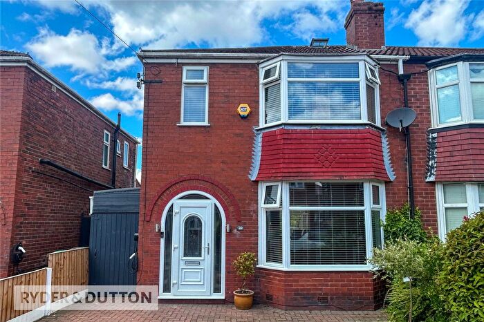 3 Bedroom Semi-Detached House For Sale In Meadway, Chadderton, Oldham, Greater Manchester, OL9