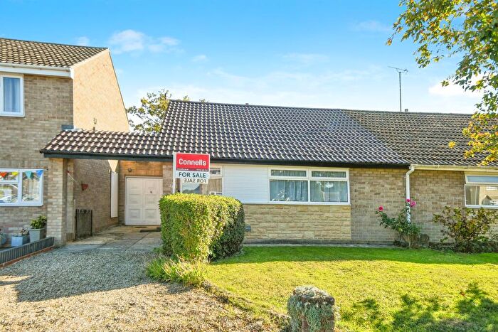 2 Bedroom Terraced House For Sale In Upham Road, Swindon, SN3