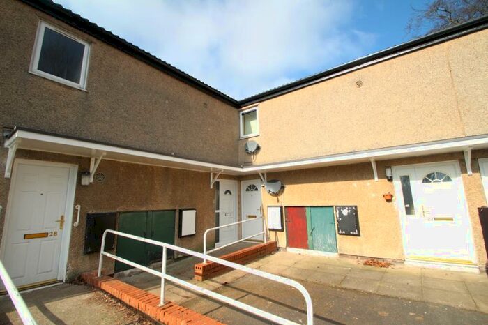 2 Bedroom Apartment To Rent In Holtdale Fold, Cookridge, LS16