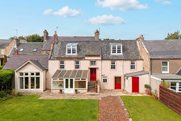 4 Bedroom End Terrace House For Sale In Langtongate, Duns, TD11