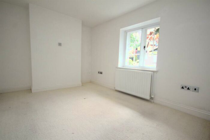 1 Bedroom Flat To Rent In High Street, Bramley, GU5
