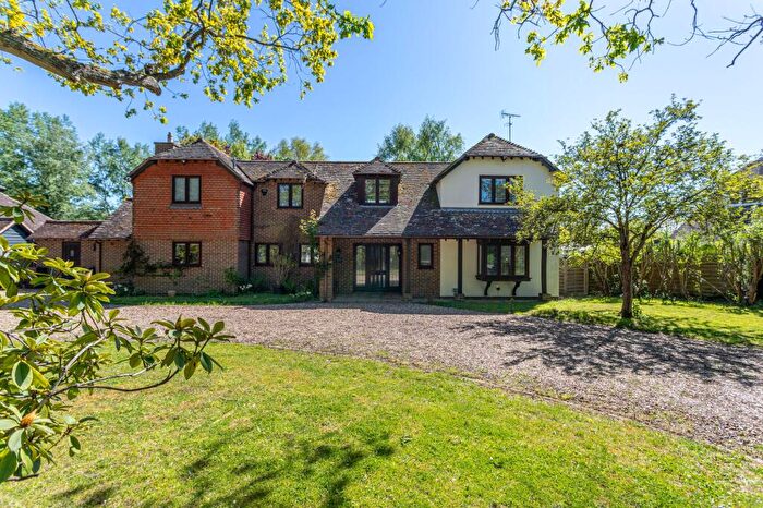 4 Bedroom Detached House For Sale In Evendons Lane, Wokingham, RG41