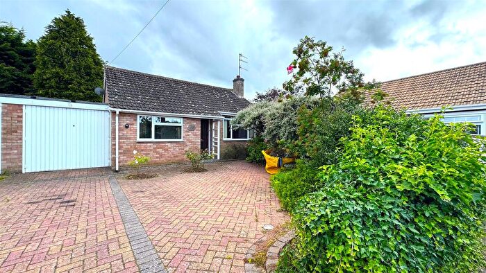 2 Bedroom Detached Bungalow For Sale In Aston Close, Kempsey, Worcester, WR5