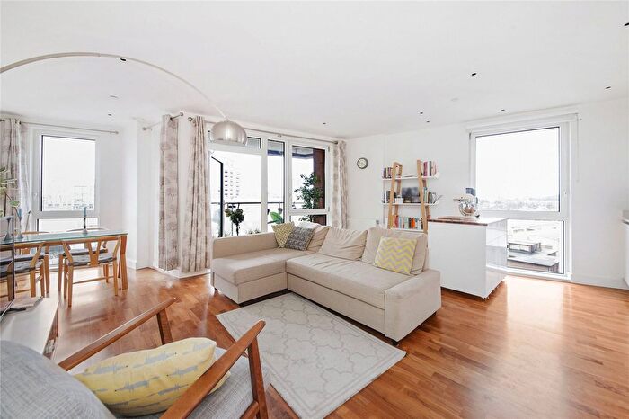 3 Bedroom Flat For Sale In John Donne Way, Greenwich, SE10