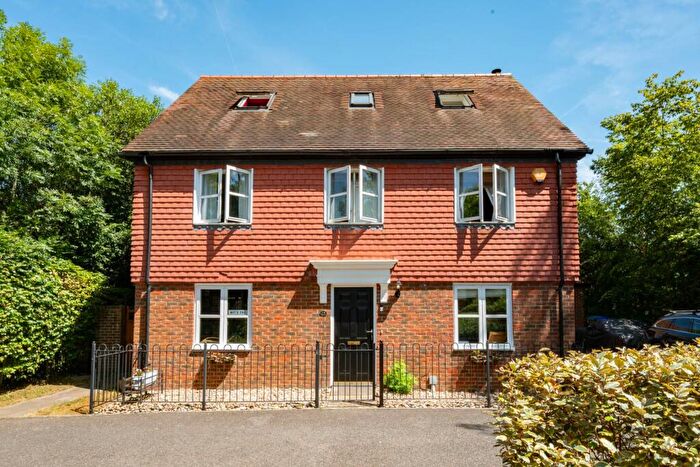 5 Bedroom Detached House For Sale In The Willows, Billingshurst, RH14