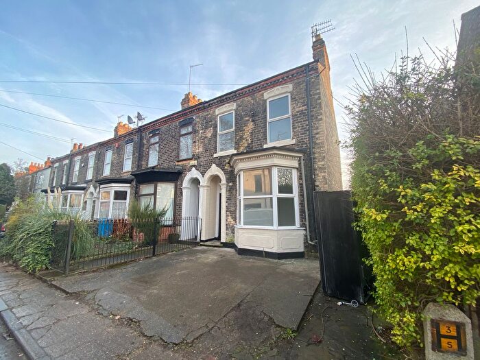 3 Bedroom End Of Terrace House To Rent In Queens Road, Chesnut Avenue, Hull, HU5