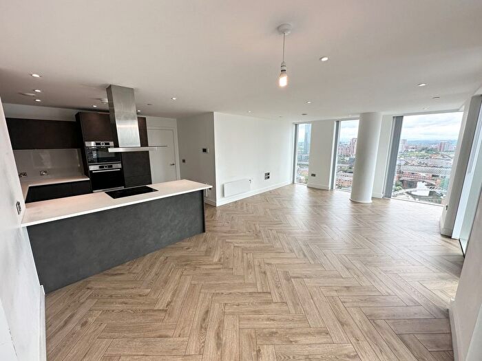 3 Bedroom Flat To Rent In Silvercroft Street, Manchester, M15