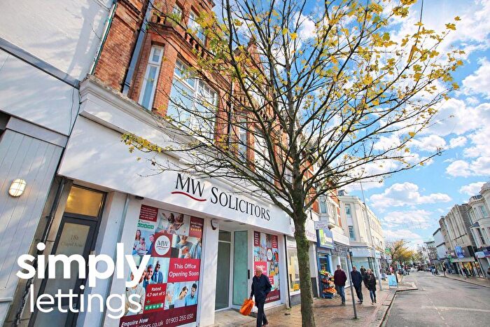 3 Bedroom Maisonette To Rent In Chapel Road, Worthing, BN11