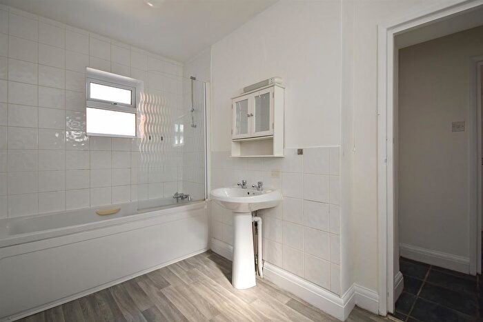 1 Bedroom Flat To Rent In St Leonards, East Sussex, TN38