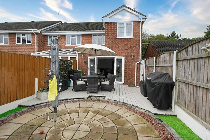 3 Bedroom End Of Terrace House For Sale In Crouchview Close, Wickford, Essex, SS11