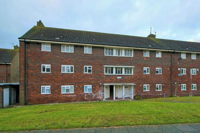 3 Bedroom Flat To Rent In Horton Road, Brighton, BN1