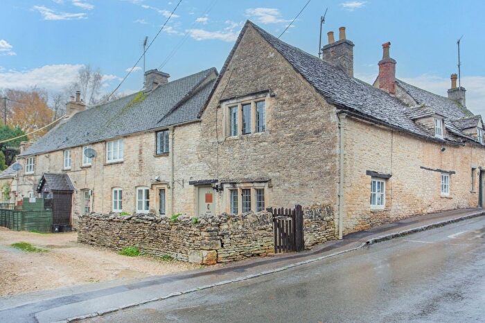 3 Bedroom Terraced House For Sale In Cirencester, Gloucestershire, GL7