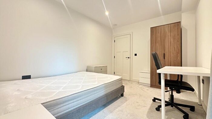 2 Bedroom Apartment To Rent In Heritage Walk, Kingston Upon Thames, Surrey, KT1
