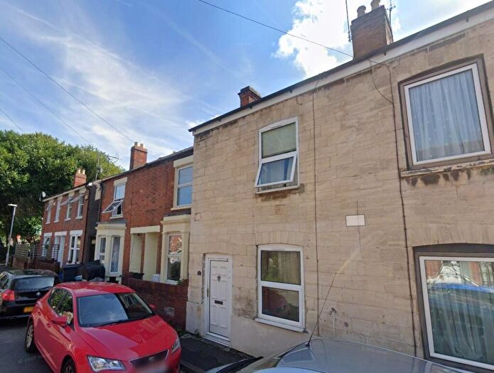 3 Bedroom Terraced House To Rent In Albany Street, Tredworth, GL1