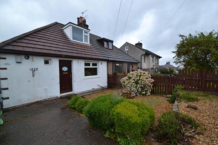 2 Bedroom Semi-Detached Bungalow For Sale In Westfield Lane, Idle, BD10