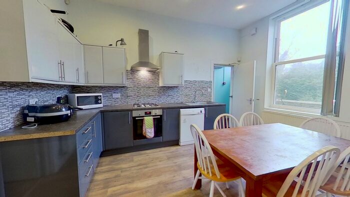 8 Bedroom Detached House To Rent In Spring Road, Headingley, Leeds, LS6