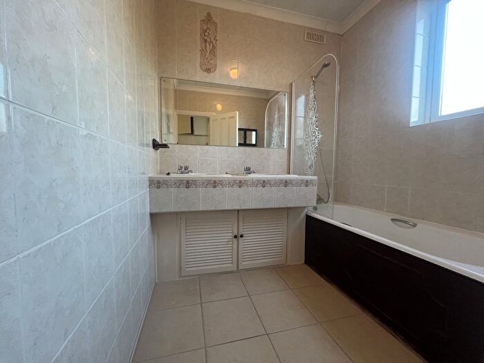 5 Bedroom Semi-Detached House To Rent In Harwood Avenue, Bromley, Kent, BR1