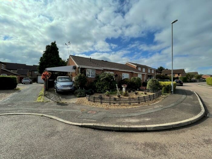 2 Bedroom Semi-Detached Bungalow For Sale In Mcinnes Way, Raunds, Wellingborough, NN9