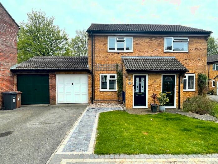 2 Bedroom Property To Rent In Cusden Drive, Andover, SP10