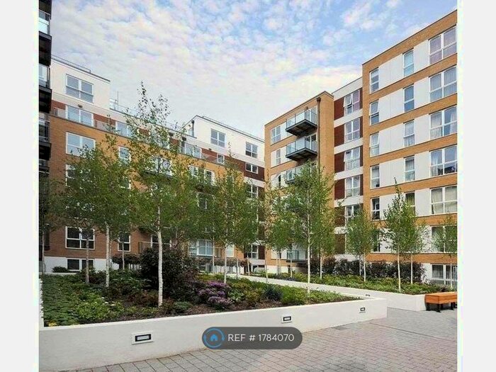 2 Bedroom Flat To Rent In Napier House, London, W3