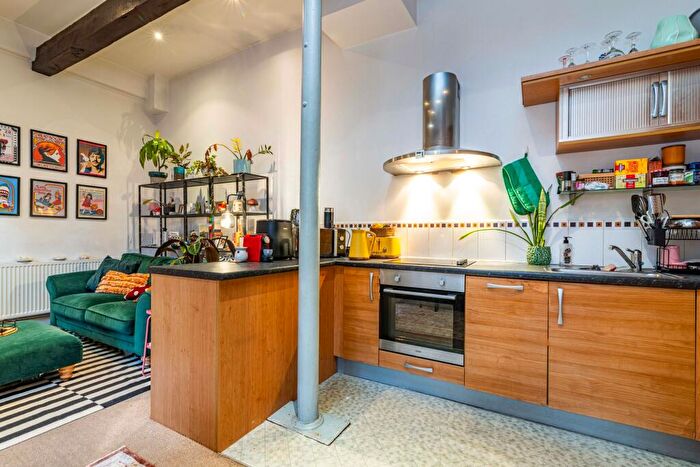 1 Bedroom Flat For Sale In Derby Road, The Cigar Factory, NG7