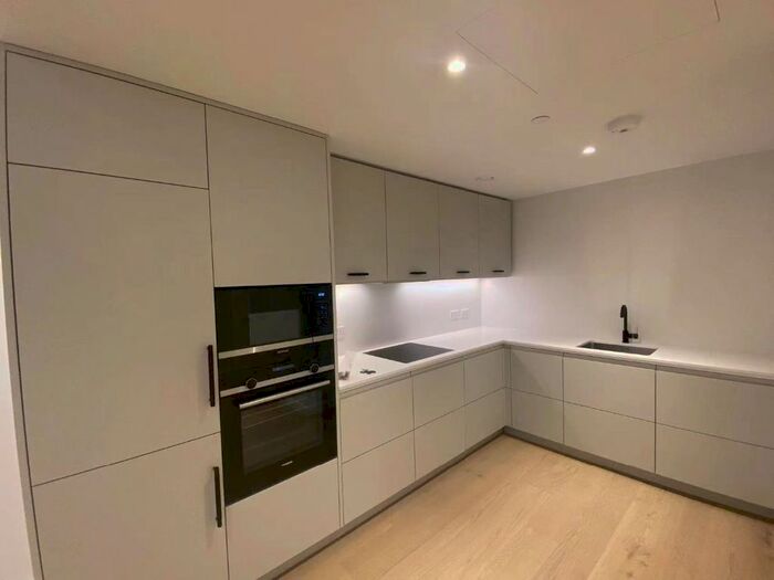 2 Bedroom Flat To Rent In 2-Bedroom Apartment In Postmark, Mount Pleasant WC1X