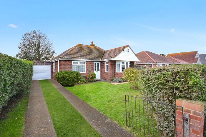 3 Bedroom Detached House For Sale In Dunes Road, Greatstone, TN28