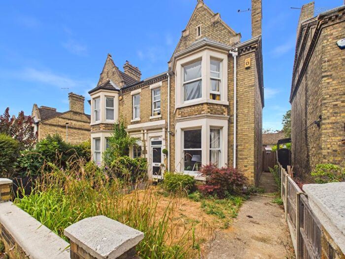 4 Bedroom Semi-Detached House For Sale In Broadway, Peterborough, PE1