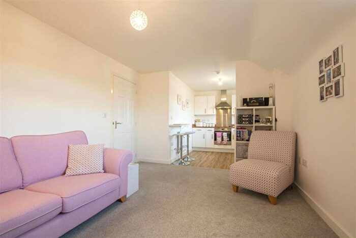 2 Bedroom Apartment To Rent In Escelie Way, Birmingham, West Midlands, B29