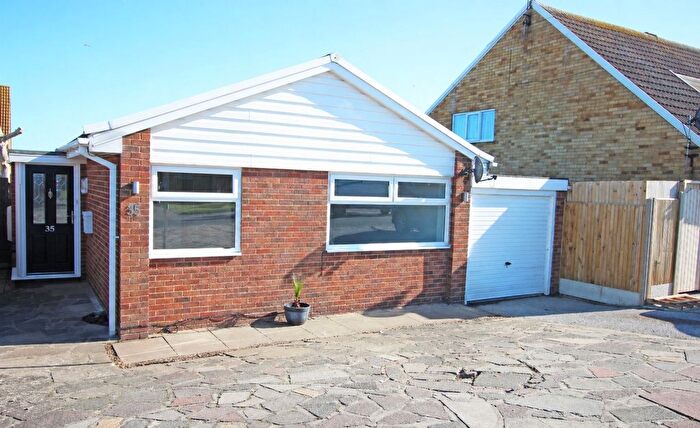2 Bedroom Bungalow To Rent In Knockholt Road, Cliftonville, Margate, Kent, CT9