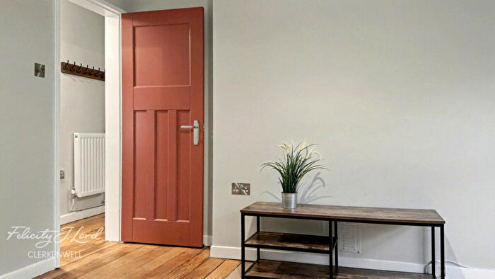 2 Bedroom Flat To Rent In St Annes Flats Doric Way, London, NW1