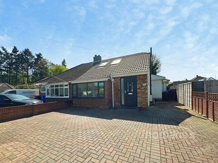 3 Bedroom Bungalow For Sale In Westbury Gardens, Fleet, Hampshire, GU51