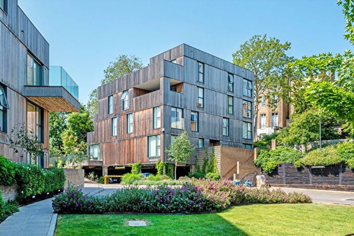 2 Bedroom Flat To Rent In Churchwood Gardens, Forest Hill, SE23