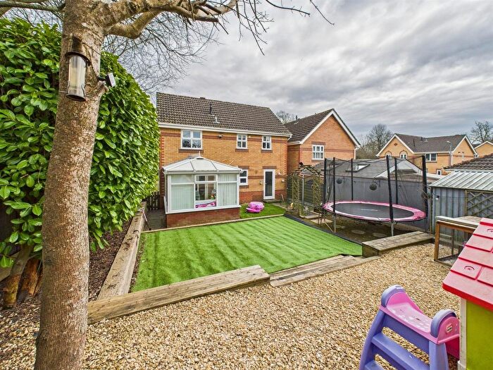 4 Bedroom Detached House For Sale In Maes Ty Gwyn, Llangennech, Llanelli, SA14