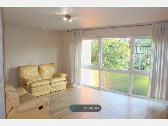 1 Bedroom Flat To Rent In Rowland Court, Croydon, CR0