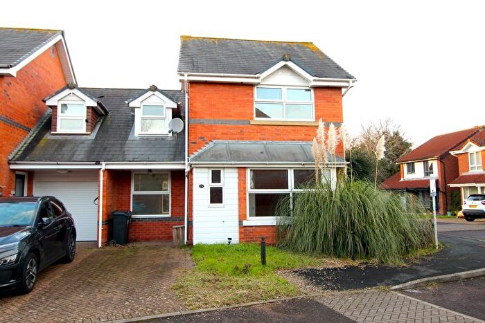 3 Bedroom End Terrace House For Sale In Long Close, Bradley Stoke, BS32