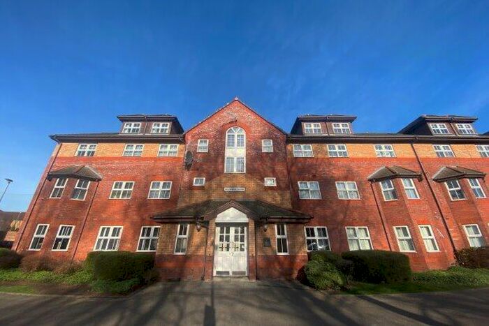 2 Bedroom Flat To Rent In The Spinnakers, Liverpool, L19