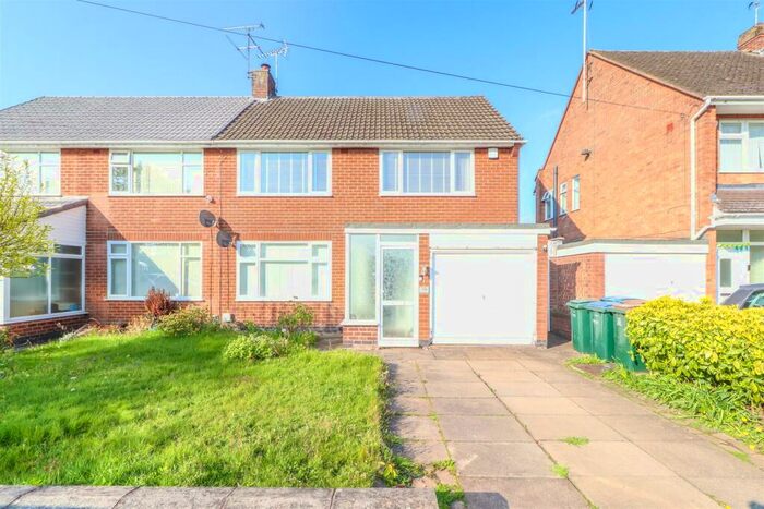 3 Bedroom Terraced House To Rent In Knoll Drive, Styvechale, Coventry, CV3