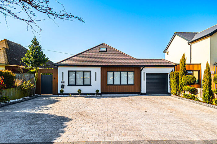 5 Bedroom Detached House For Sale In Marcus Avenue, Southend-on-sea, SS1