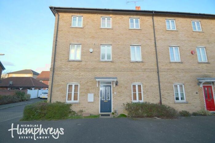 1 Bedroom House To Rent In Fillingham Way, AL10